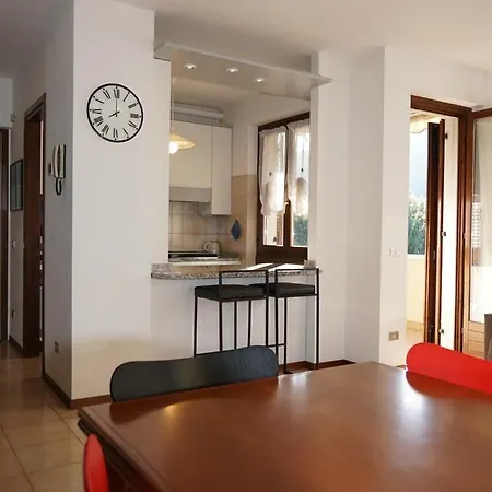 Welcome Traveller La Perla * 가르다