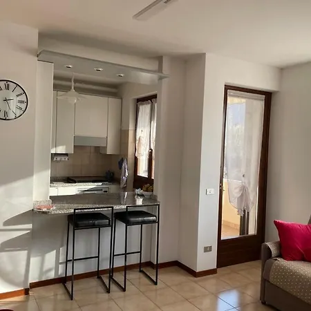 Welcome Traveller La Perla