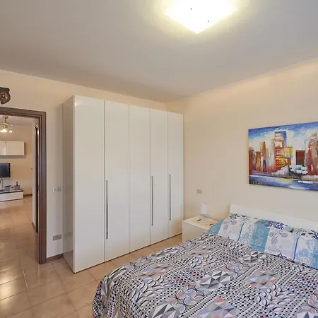 Welcome Traveller La Perla