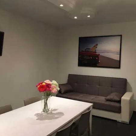 Welcome Traveller La Perla 아파트 가르다